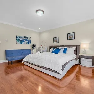  Maison d'hôtes Luxurious Getaway In Vancouver-private With Attached Bathroom Canada